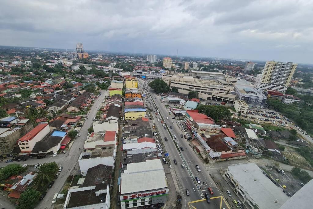 Mizrai Troika Homestay With Kota Bharu City View Exterior photo